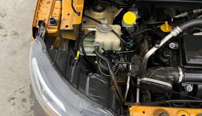 2020 Renault TRIBER RXZ AMT, Petrol, Automatic, 50,688 km, Engine View - Right