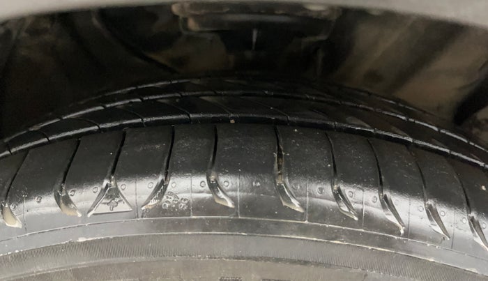 2018 Hyundai Creta SX AT 1.6 PETROL, Petrol, Automatic, 60,284 km, Right Front Tyre Tread