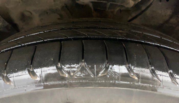 2018 Hyundai Creta SX AT 1.6 PETROL, Petrol, Automatic, 60,284 km, Left Front Tyre Tread