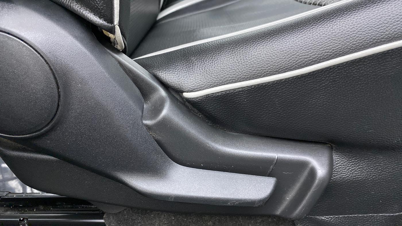 2020 Maruti Baleno DELTA 1.2 K12, Petrol, Manual, 46,515 km, Driver Side Adjustment Panel
