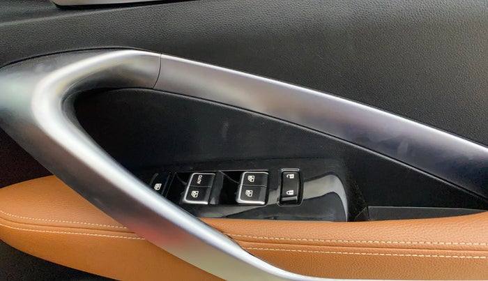 2021 MG HECTOR PLUS SHARP 1.5 PETROL TURBO CVT 6-STR, Petrol, Automatic, 23,427 km, Driver Side Door Panels Control