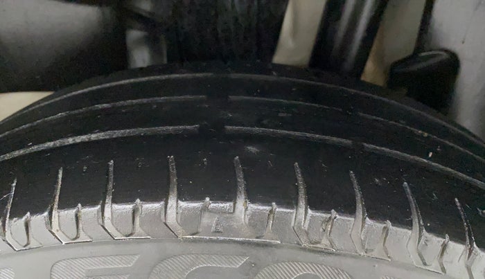 2019 Maruti Swift VXI, Petrol, Manual, 89,817 km, Left Rear Tyre Tread