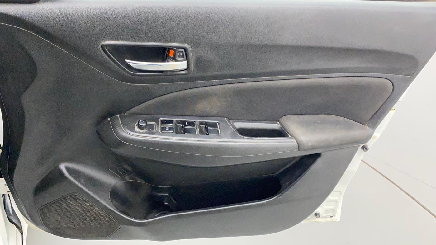 2019 Maruti Swift VXI, Petrol, Manual, 89,817 km, Driver Side Door Panels Control