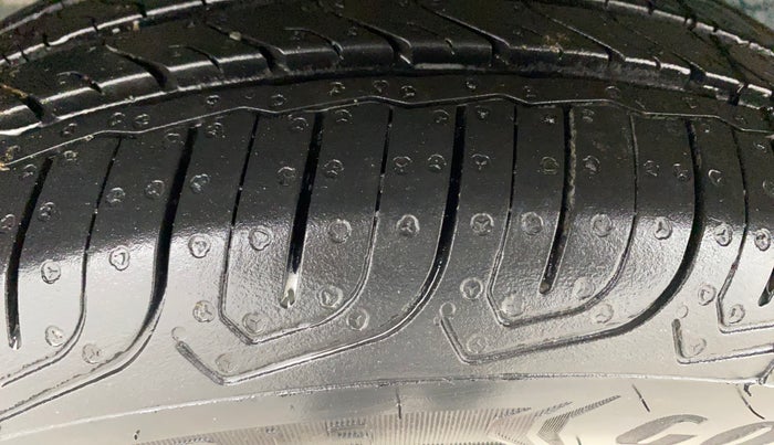 2020 Maruti IGNIS ALPHA 1.2 AMT, Petrol, Automatic, 65,867 km, Right Rear Tyre Tread