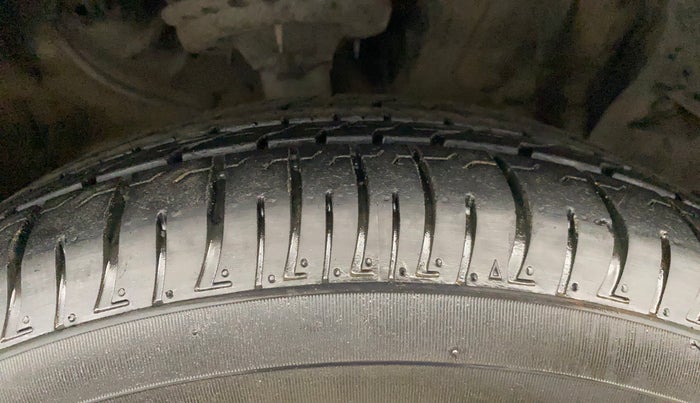 2016 Hyundai Creta SX PLUS 1.6 PETROL, Petrol, Manual, 57,615 km, Right Front Tyre Tread