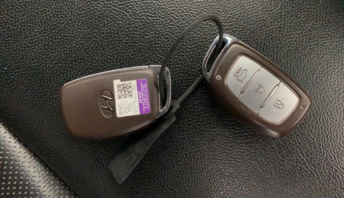 2016 Hyundai Creta SX PLUS 1.6 PETROL, Petrol, Manual, 57,615 km, Key Close Up