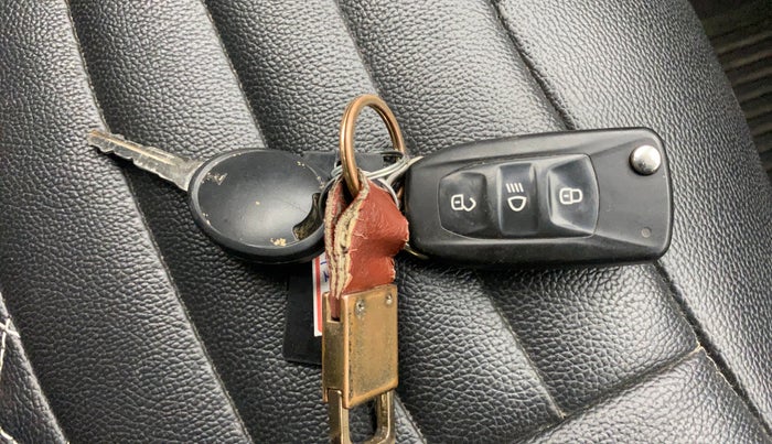 2018 Tata Tiago XZ PETROL, Petrol, Manual, 31,783 km, Key Close Up