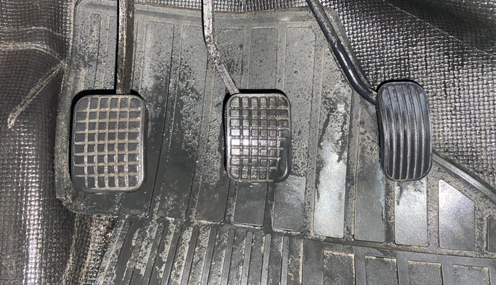 2018 Tata Tiago XZ PETROL, Petrol, Manual, 31,783 km, Pedals