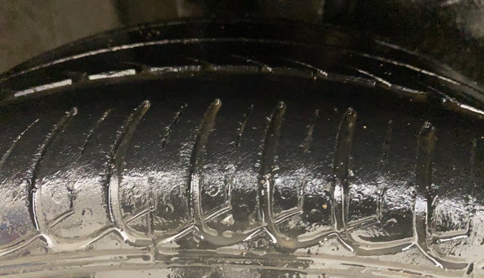 2018 Tata Tiago XZ PETROL, Petrol, Manual, 31,783 km, Right Rear Tyre Tread