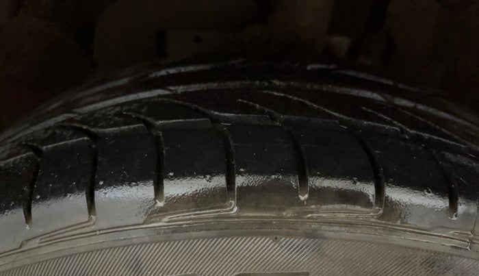 2018 Ford Ecosport TITANIUM 1.5L PETROL, Petrol, Manual, 34,029 km, Left Front Tyre Tread