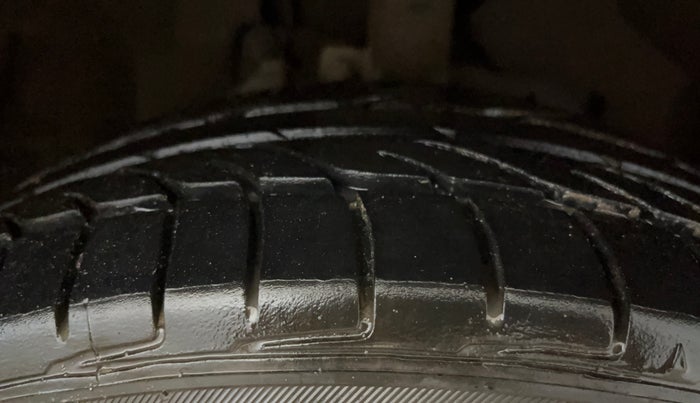 2018 Ford Ecosport TITANIUM 1.5L PETROL, Petrol, Manual, 34,029 km, Right Front Tyre Tread