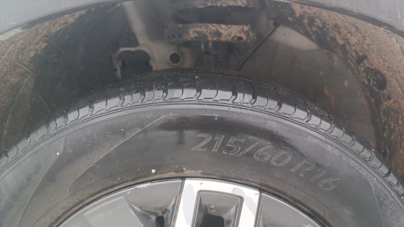 2022 Hyundai VENUE S (O) 1.0 TURBO IMT, Petrol, Manual, 60,917 km, Left Front Tyre Tread