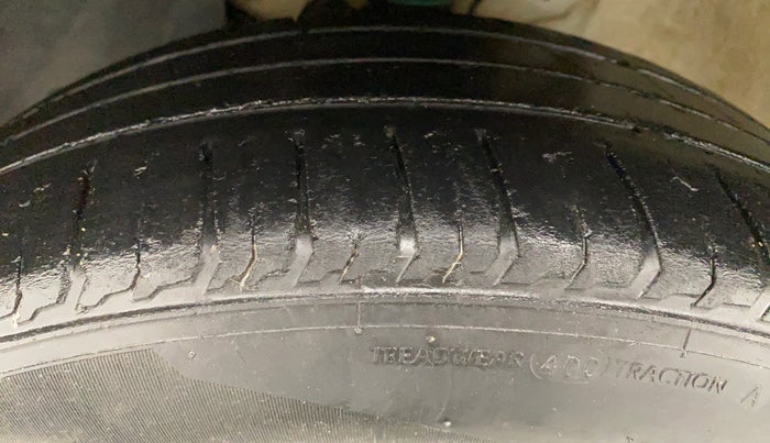2017 Maruti IGNIS ZETA 1.2 K12, Petrol, Manual, 50,907 km, Left Front Tyre Tread