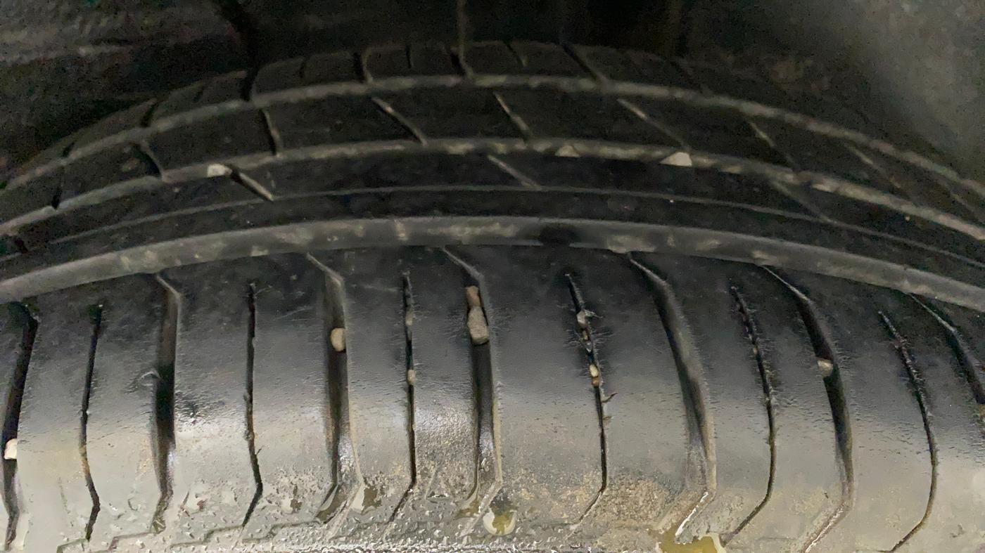 2022 Tata PUNCH ACCOMPLISHED MT, Petrol, Manual, 22,585 km, Left Rear Tyre Tread
