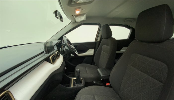 2022 Tata PUNCH ACCOMPLISHED MT, Petrol, Manual, 22,585 km, Right Side Front Door Cabin