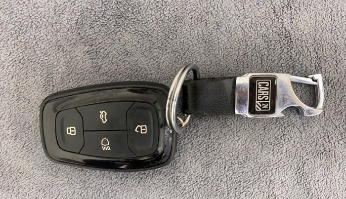 2022 Tata PUNCH ACCOMPLISHED MT, Petrol, Manual, 22,585 km, Key Close Up