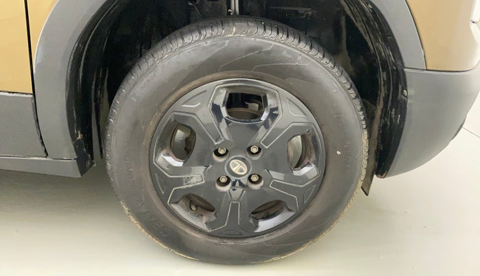2022 Tata PUNCH ACCOMPLISHED MT, Petrol, Manual, 22,585 km, Right Front Wheel