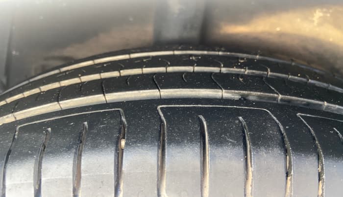 2014 Hyundai Xcent S 1.2, Petrol, Manual, 58,929 km, Right Rear Tyre Tread