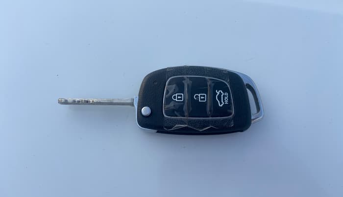 2014 Hyundai Xcent S 1.2, Petrol, Manual, 58,929 km, Key Close Up