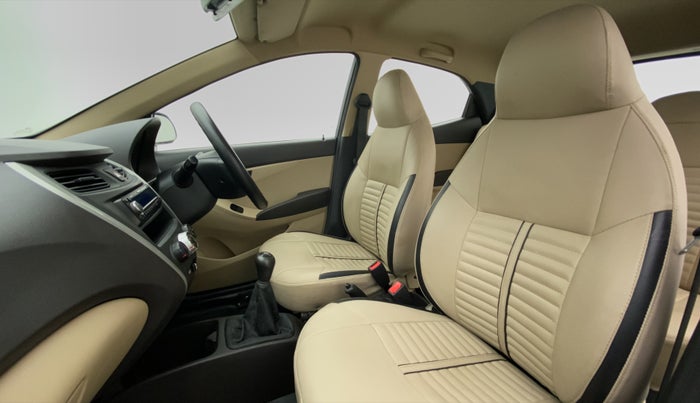 2017 Hyundai Eon ERA PLUS, Petrol, Manual, 5,299 km, Right Side Front Door Cabin