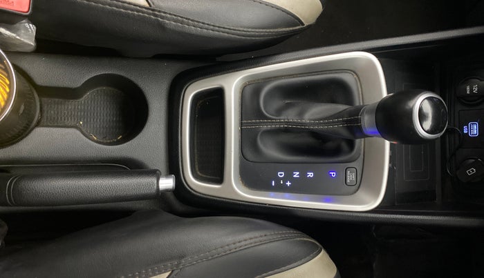 2020 Hyundai VENUE SX PLUS 1.0 TURBO DCT, Petrol, Automatic, 66,016 km, Gear Lever