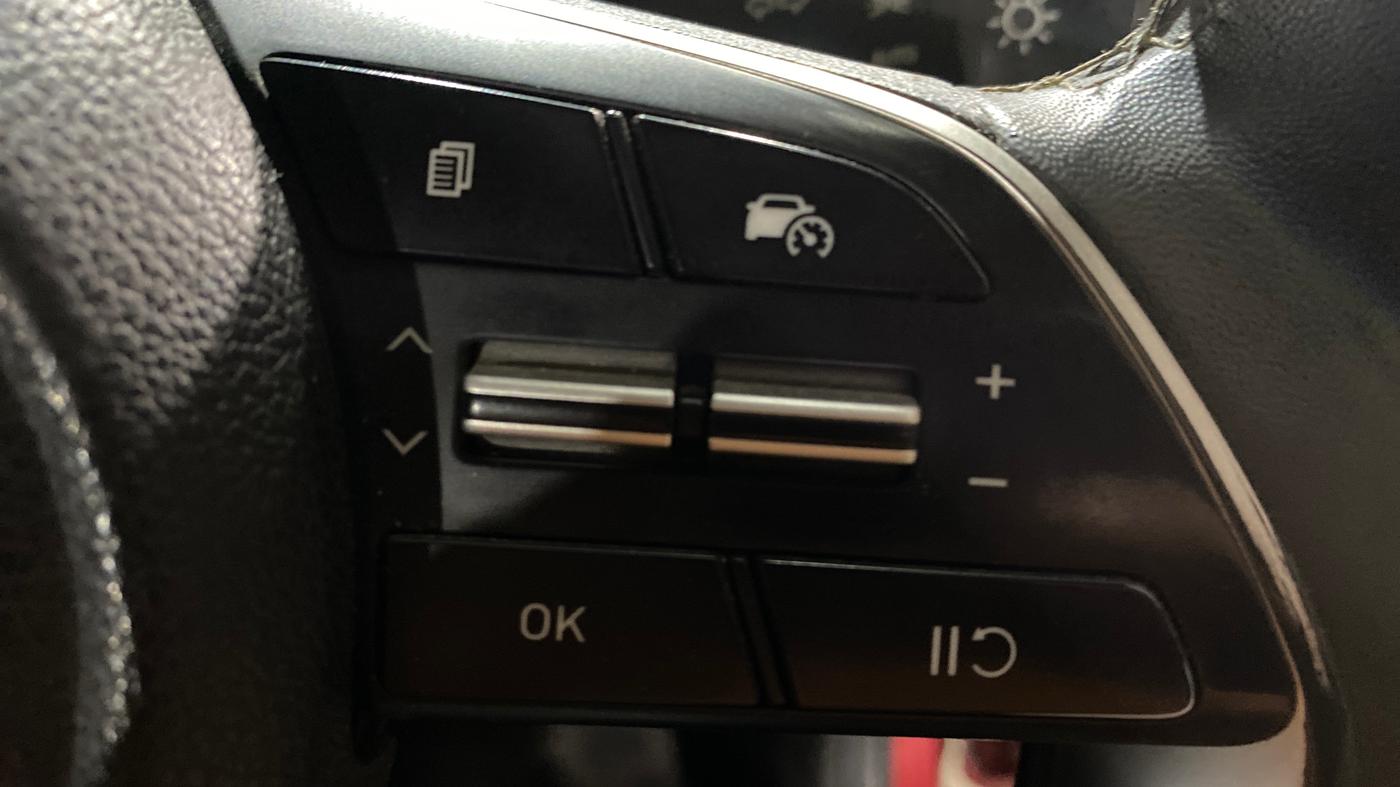2022 Hyundai VENUE SX 1.5 CRDI DUAL TONE, Diesel, Manual, 84,540 km, Adaptive Cruise Control