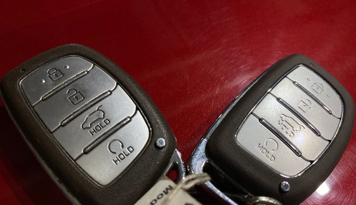 2022 Hyundai VENUE SX 1.5 CRDI DUAL TONE, Diesel, Manual, 84,540 km, Key Close Up