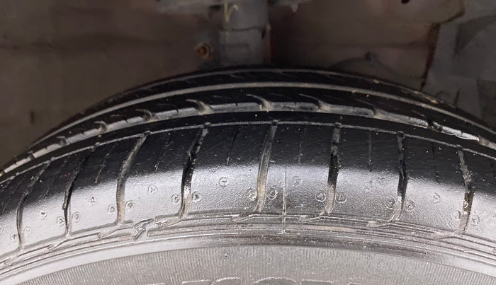 2014 Maruti Ciaz VXI+AT, Petrol, Automatic, 86,576 km, Right Front Tyre Tread