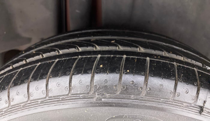 2014 Maruti Ciaz VXI+AT, Petrol, Automatic, 86,576 km, Right Rear Tyre Tread