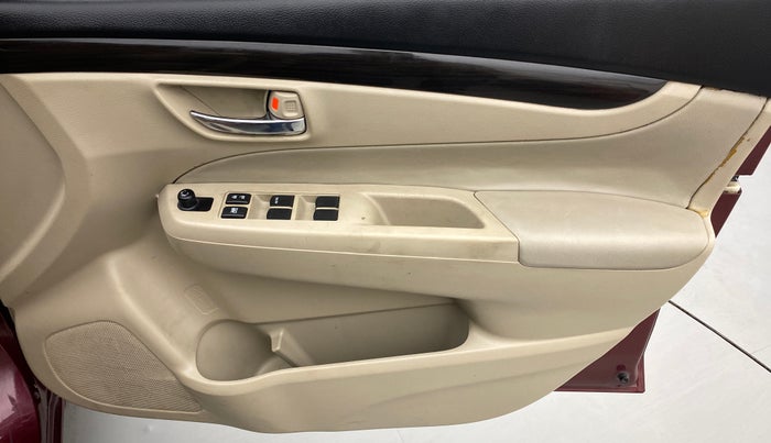 2014 Maruti Ciaz VXI+AT, Petrol, Automatic, 86,576 km, Driver Side Door Panels Control