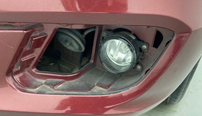 2014 Maruti Ciaz VXI+AT, Petrol, Automatic, 86,576 km, Left fog light - Cover missing