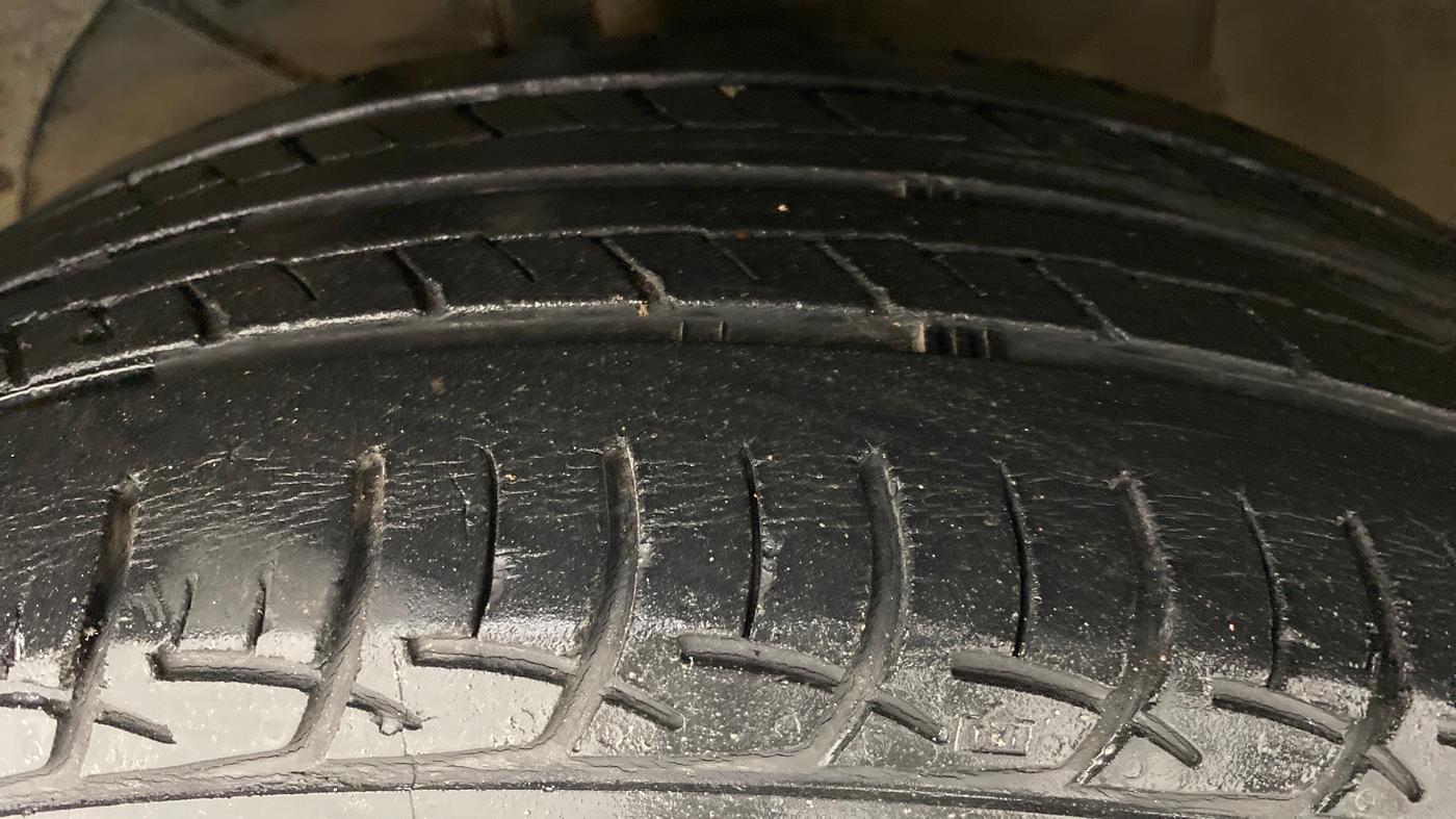 2017 Maruti Baleno DELTA 1.2 K12, Petrol, Manual, 66,058 km, Left Front Tyre Tread