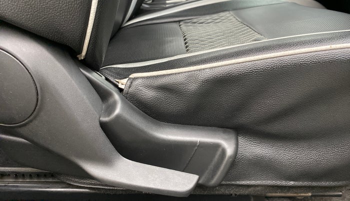 2017 Maruti Baleno DELTA 1.2 K12, Petrol, Manual, 66,058 km, Driver Side Adjustment Panel