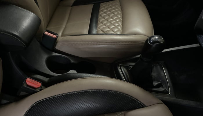 2017 Hyundai Elite i20 ASTA 1.2, Petrol, Manual, 47,311 km, Gear Lever