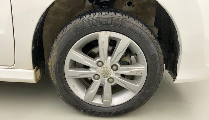 2015 Maruti Wagon R Stingray VXI, Petrol, Manual, 66,325 km, Right Front Wheel