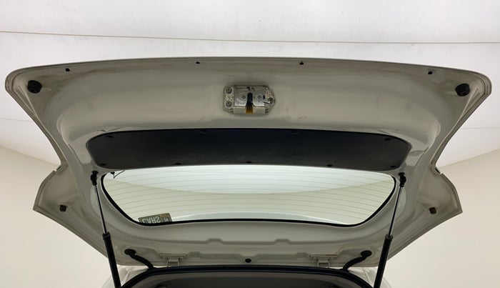 2015 Maruti Wagon R Stingray VXI, Petrol, Manual, 66,325 km, Boot Door Open