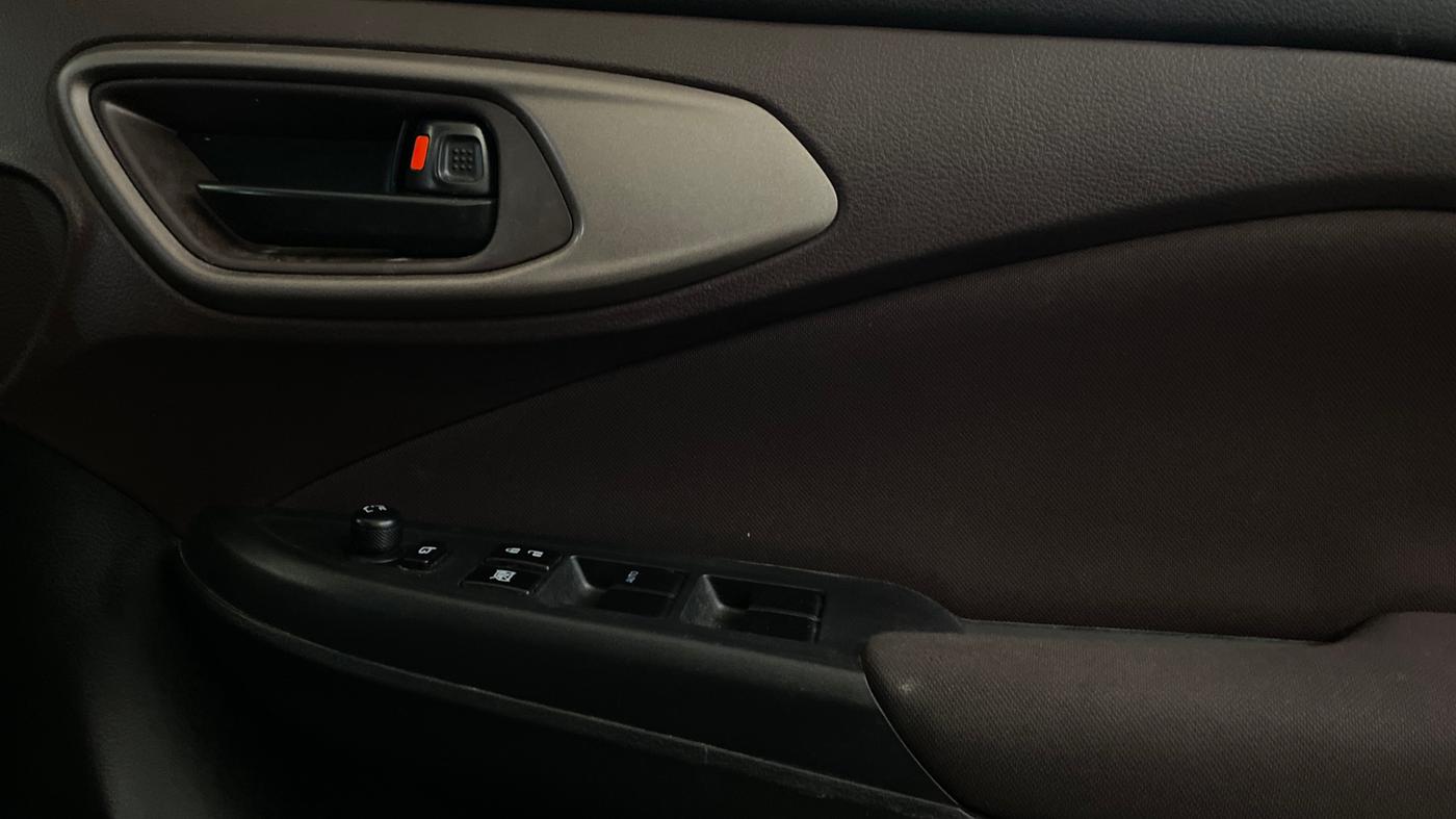 2023 Maruti FRONX DELTA PLUS 1.2L AGS, Petrol, Automatic, 56,506 km, Driver Side Door Panels Control