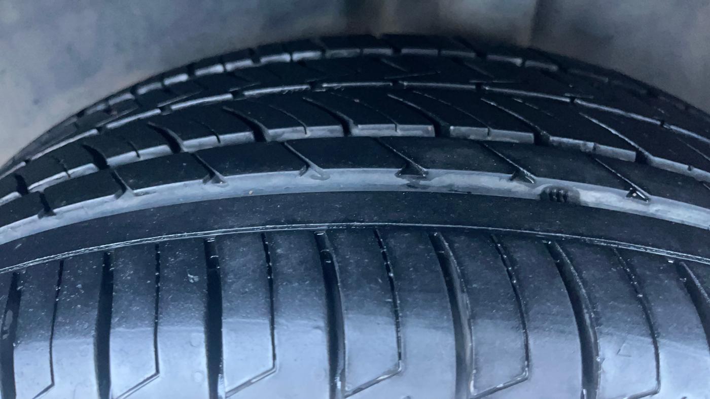 2017 Volkswagen Polo HIGHLINE PLUS 1.2(16 ALLOY, Petrol, Manual, 84,147 km, Left Rear Tyre Tread