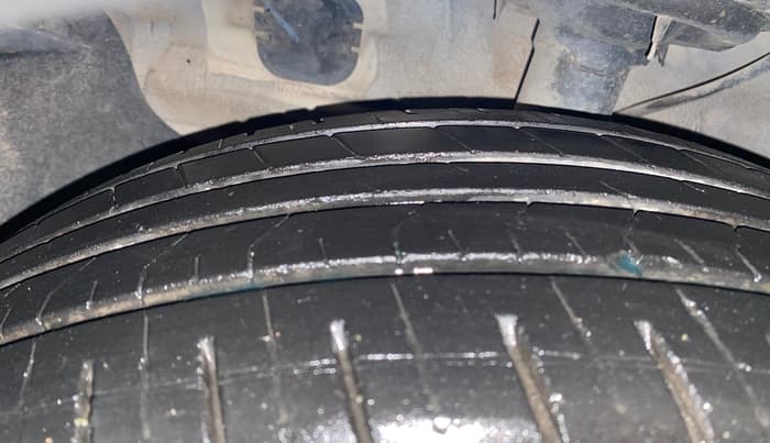 2017 Hyundai Creta E PLUS 1.6 PETROL, Petrol, Manual, 88,846 km, Left Front Tyre Tread