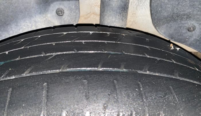 2017 Hyundai Creta E PLUS 1.6 PETROL, Petrol, Manual, 88,846 km, Left Rear Tyre Tread