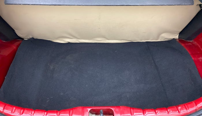 2015 Hyundai Eon SPORTZ, Petrol, Manual, 28,223 km, Boot Inside