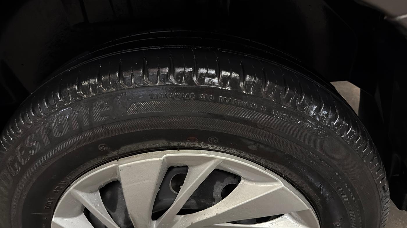 2019 Maruti Dzire VXI, Petrol, Manual, 40,602 km, Left Rear Tyre Tread