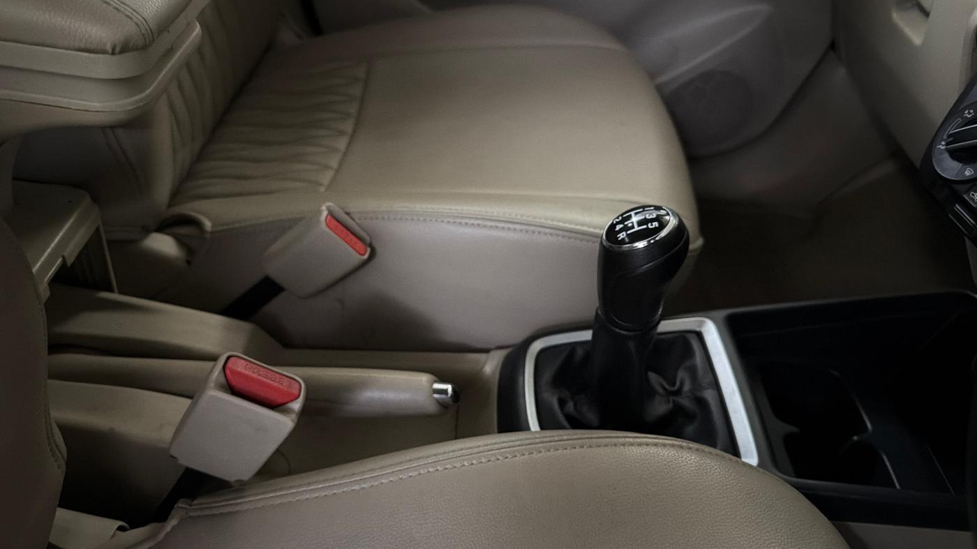 2019 Maruti Dzire VXI, Petrol, Manual, 40,602 km, Gear Lever