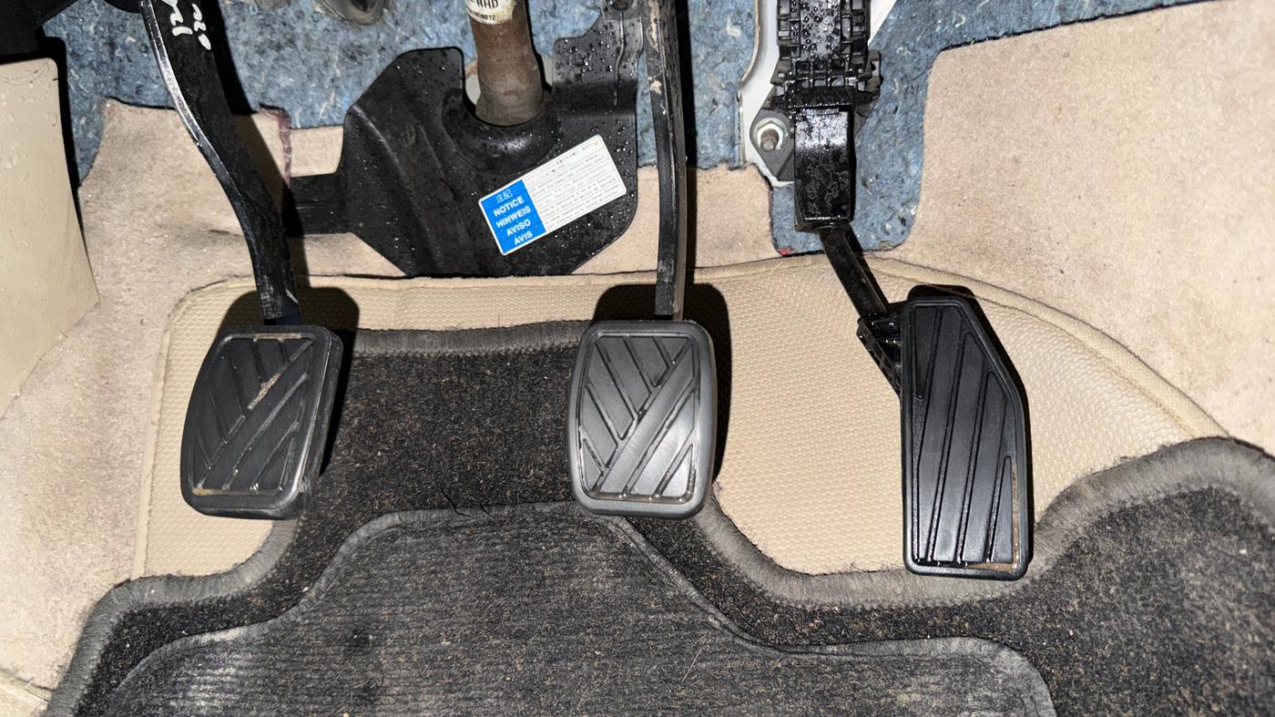 2019 Maruti Dzire VXI, Petrol, Manual, 40,602 km, Pedals