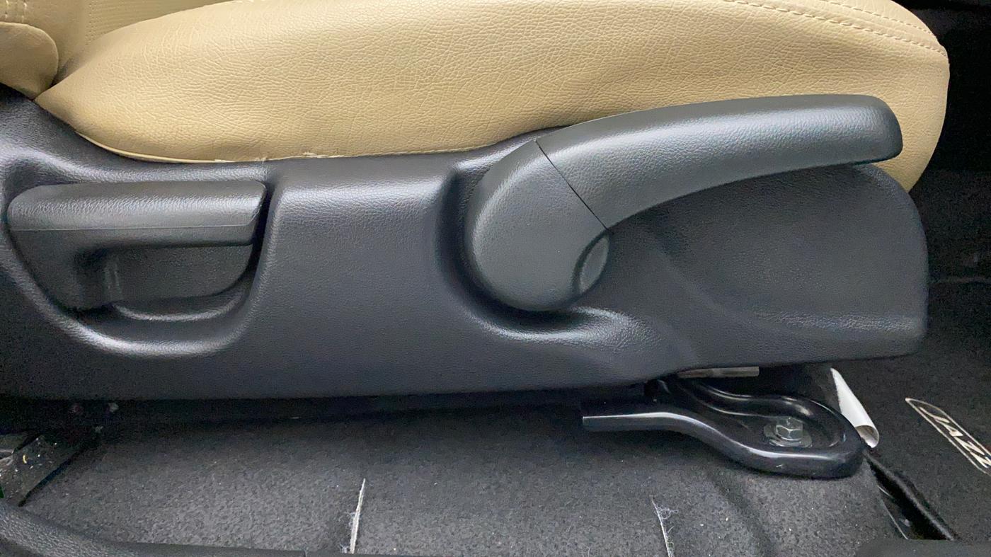 2020 Honda Jazz 1.2 ZX MT, Petrol, Manual, 5,830 km, Driver Side Adjustment Panel