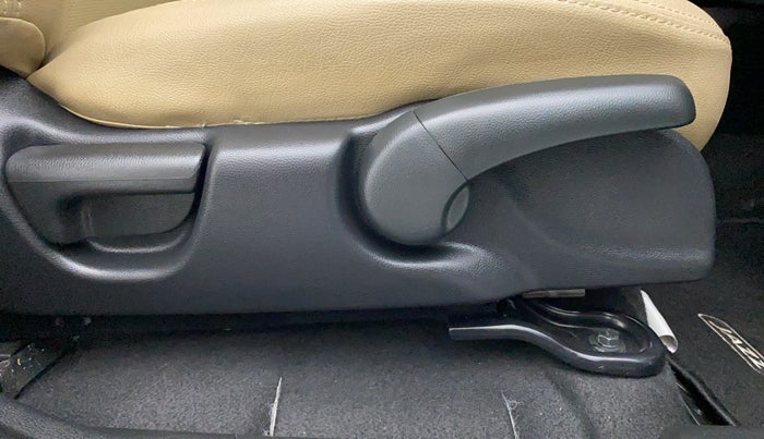 2020 Honda Jazz 1.2 ZX MT, Petrol, Manual, 5,830 km, Driver Side Adjustment Panel