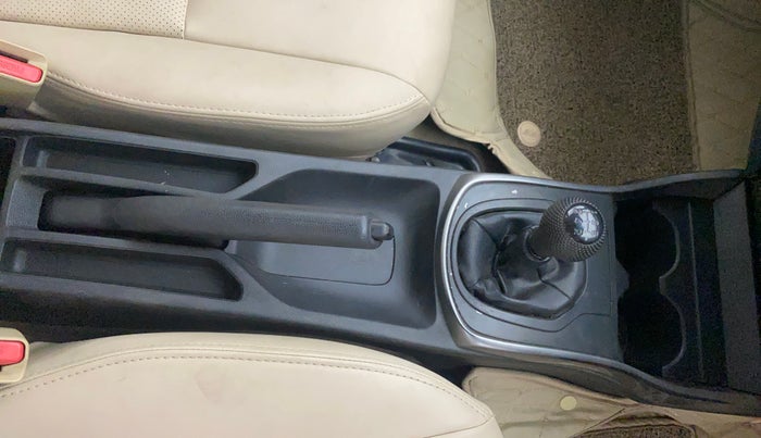 2014 Honda City 1.5L I-VTEC S MT, Petrol, Manual, 1,05,375 km, Gear Lever