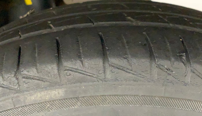 2022 Maruti Alto VXI, Petrol, Manual, 34,574 km, Left Rear Tyre Tread