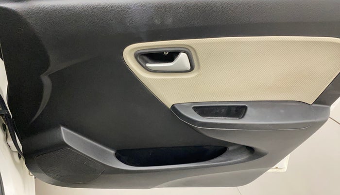 2022 Maruti Alto VXI, Petrol, Manual, 34,574 km, Driver Side Door Panels Control