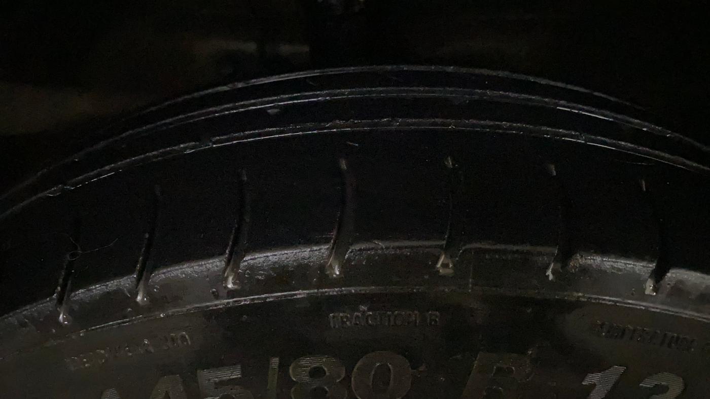 2018 Maruti Wagon R 1.0 LXI CNG, CNG, Manual, 79,405 km, Right Front Tyre Tread